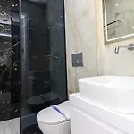 N Center By Noshi 4* טיראנה
