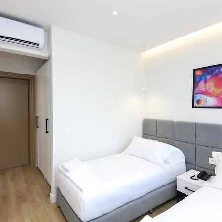 Hotel N Center By Noshi Tirana