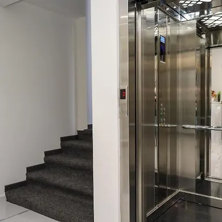 N Center By Noshi Tirana