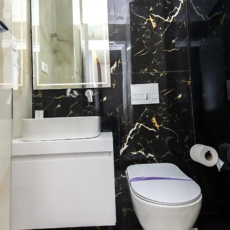 N Center By Noshi Hotel