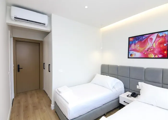 Hotel N Center By Noshi Tirana