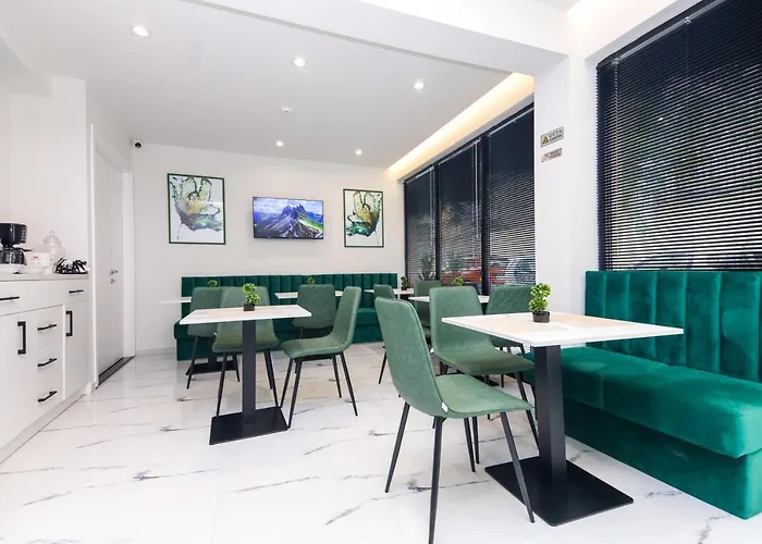 Hotel N Center By Noshi Tirana