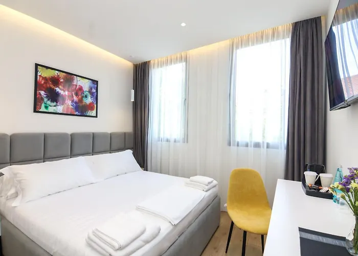 N Center By Noshi Hotel